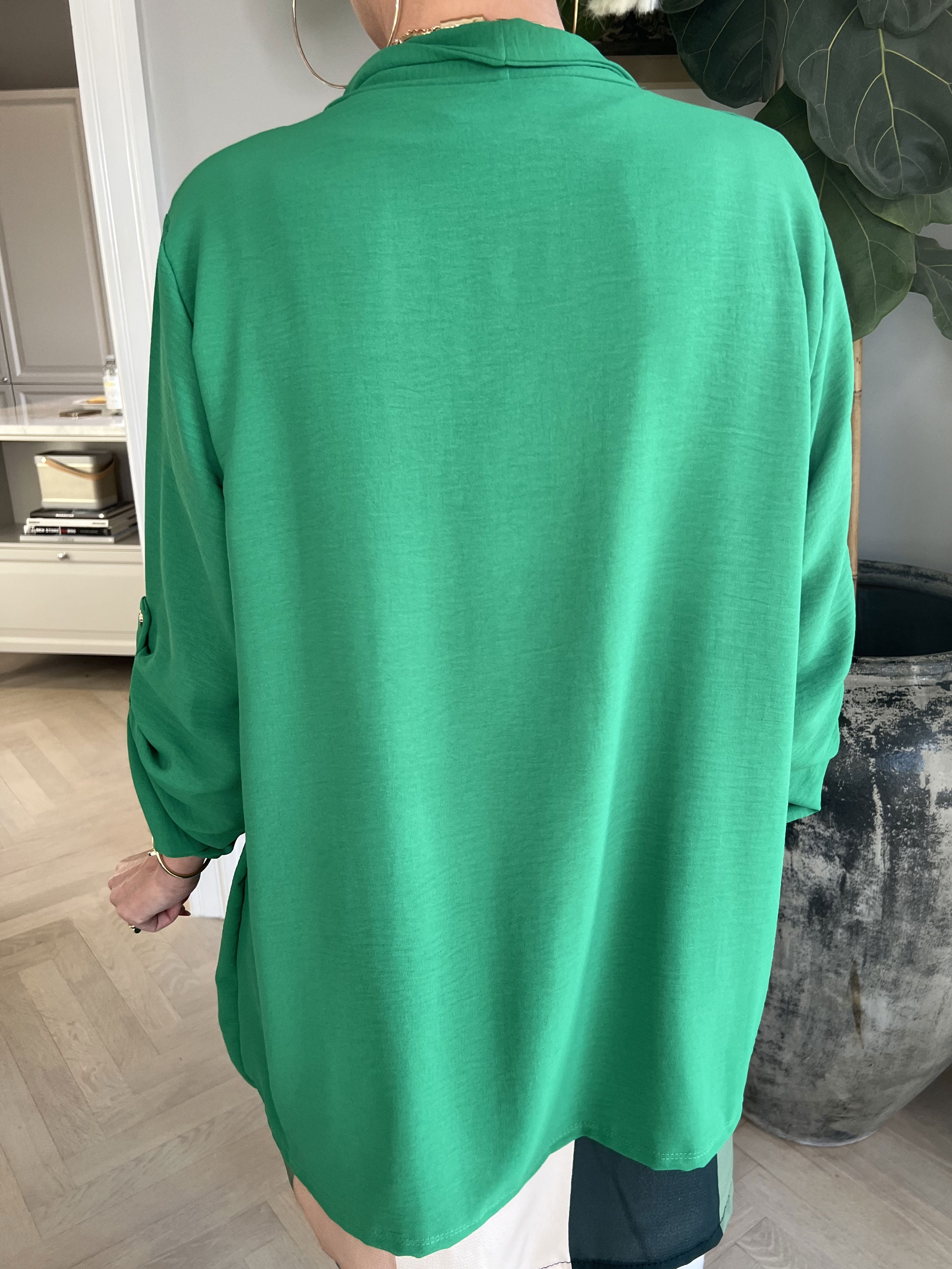 Dream - Enkel kofta i lätt och fint tyg